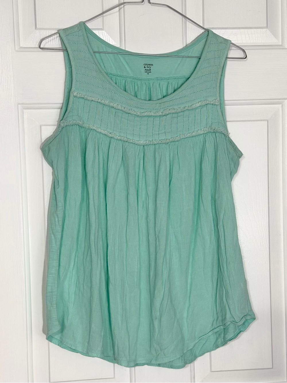 Crown & Ivy Beach Lightweight Mint Green Sleeveless Blouse Tank Top Soft Small